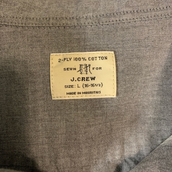 J CREW BUTTON DOWN - Picture 4 of 5